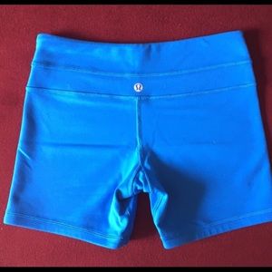 Size 6 lulu lemon shorts